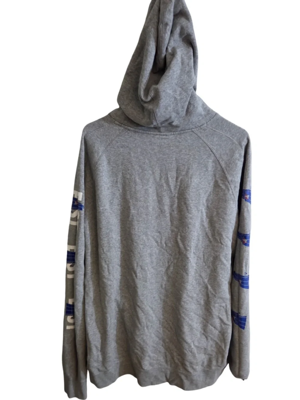 Nike Air Jordan Sweatshirt Men’s XXL has fading and graphic cracking